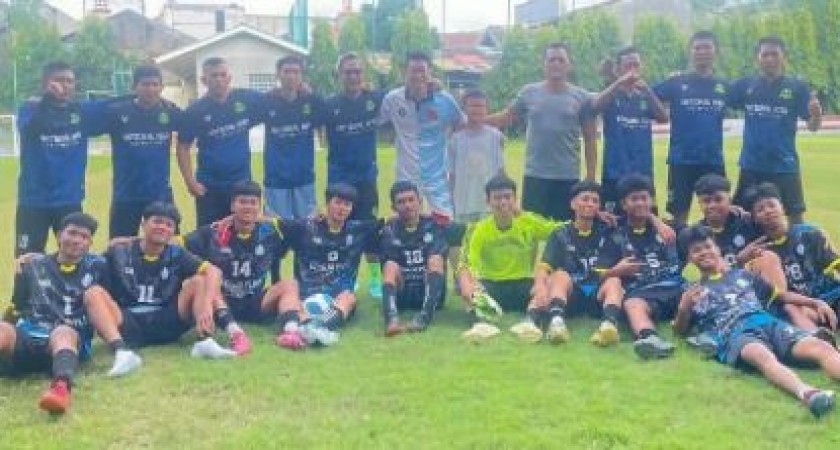Berita: SPARING SEPAK BOLA - SMK Remaja Pluit