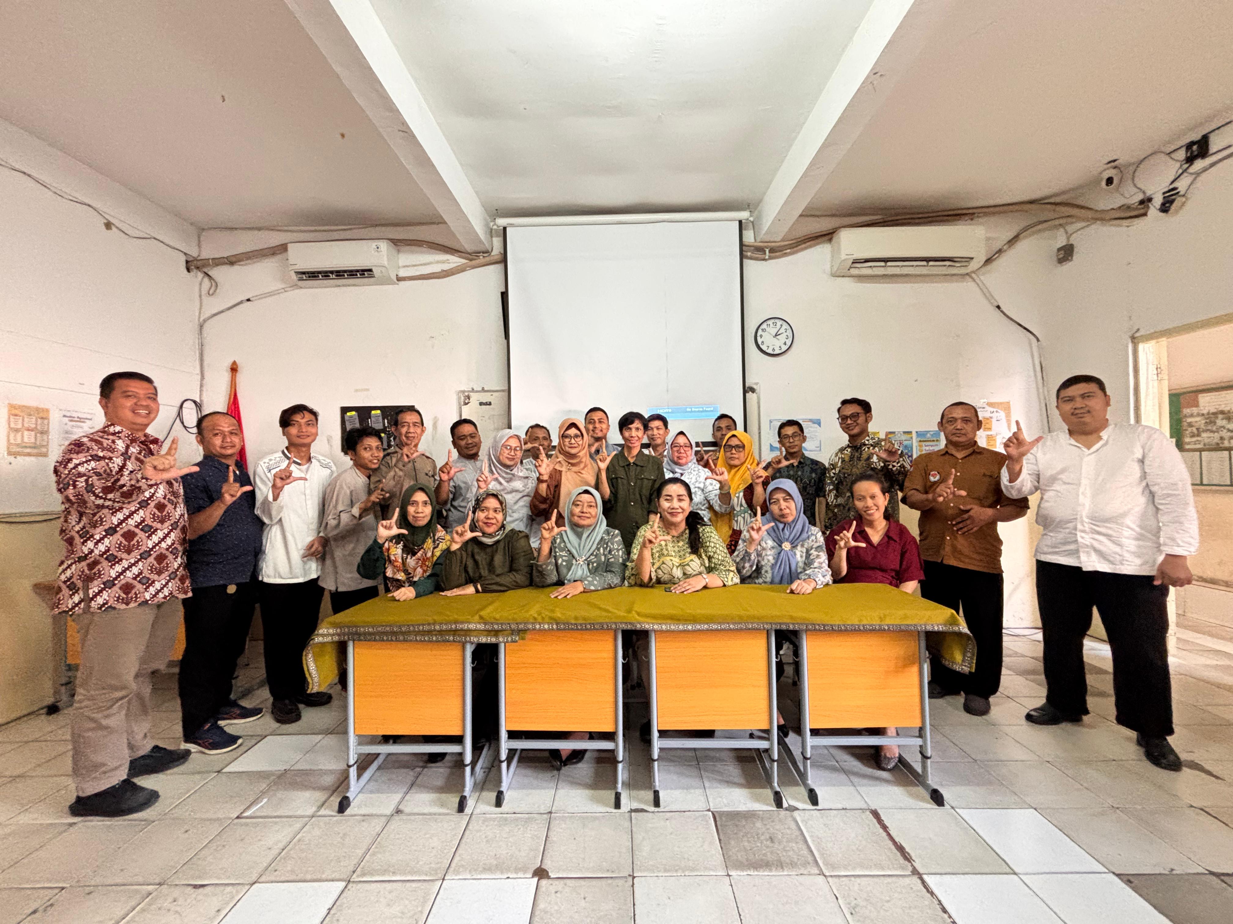 Berita: Rapat Kerja Kepala Sekolah dan Dewan Guru 2025 - SMK Remaja Pluit
