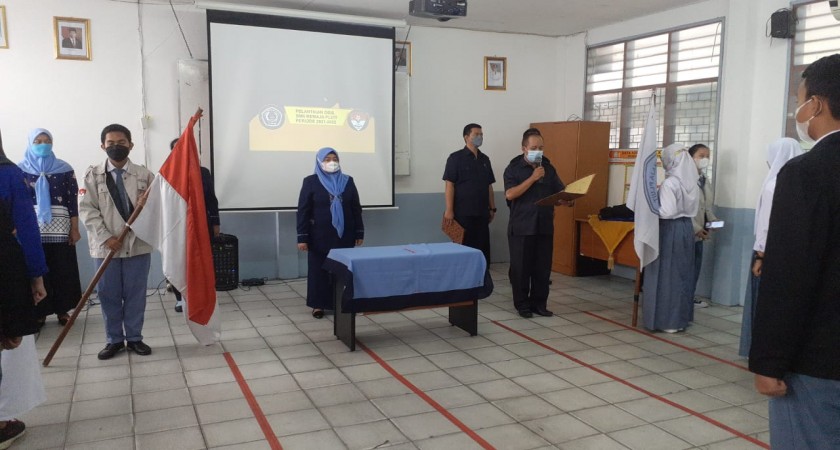 Berita: Pelantikan Pengurus OSIS Periode 2021-2022 - SMK Remaja Pluit